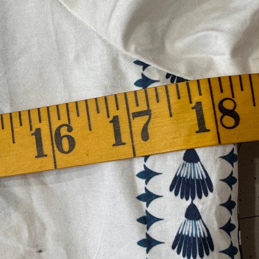 Farm Rio NWT Ancient Garden toile Pagoda Tiered Midi Dress SZSM White Blue Puff - Picture 11 of 14